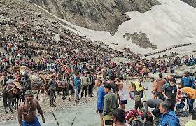 પવિત્ર યાત્રા પહેલી જુલાઈથી શરૂ થઈ હતી ૧૧ દિવસમાં એક લાખથી વધુ લોકોએ અમરનાથ યાત્રા કરી
