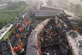 બાલાસોર ટ્રેન દુર્ઘટના માટે જવાબદાર કોણ પર રિપોર્ટ સિગ્નલ-ટેલિકોમ્યુનિકેશન વિભાગમાં અનેક સ્તરે ક્ષતિઓથી ટ્રેન અકસ્માત થયો