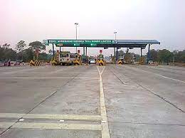 પિઠાઈ ટોલનાકા પર ફાસ્ટટેગને લઈને હાલાકી ટોલનાકા પર વાહનચાલકોની સાથે કર્મચારીઓની લુખ્ખાગીરી