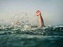 નાહવા પડેલા ચાર લોકો તણાયા હોવાની ઘટના સામે આવી માંડવીના દરિયામાં ત્રણ કિશોર સહિત ચાર લોકો ડૂબ્યા