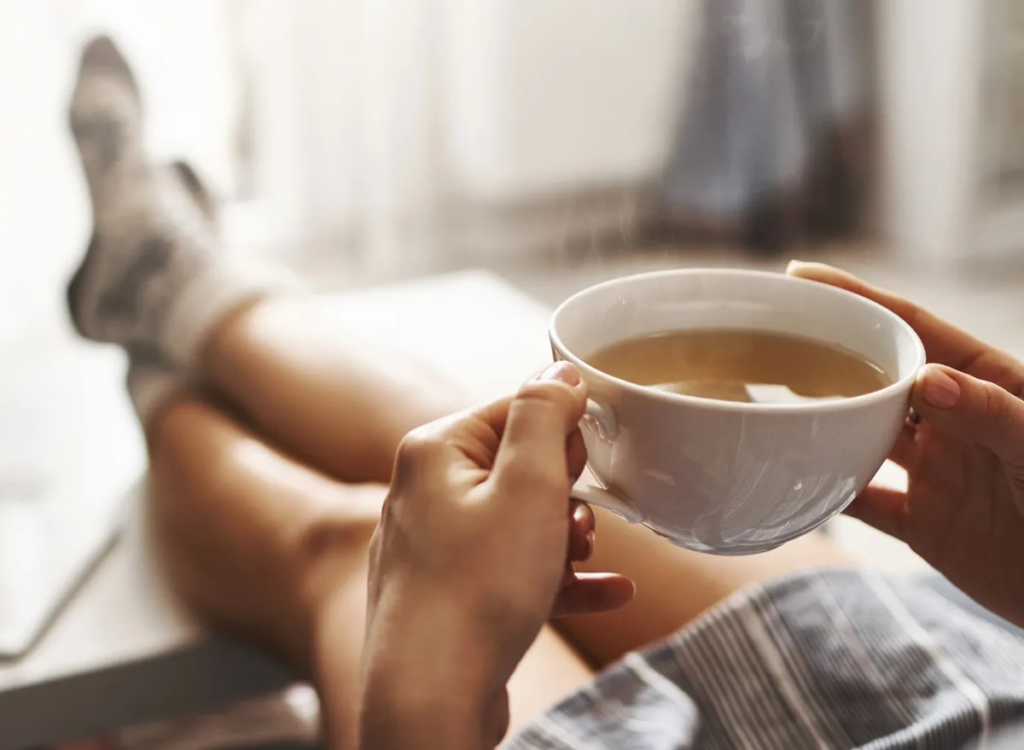 Ginger Tea Side Effects: શું તમારી આદુવાળી ચા સ્વાસ્થ્ય માટે જોખમી છે? જાણો સાવચેતીના પગલાં