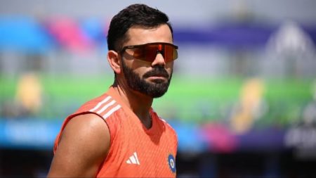 Virat Kohli Retires