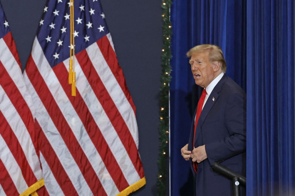 Donald Trump ગુસ્સામાં હાથ ઉંચો કર્યો ત્યારે જજ કોર્ટરૂમમાં બોલી રહ્યા હતા!