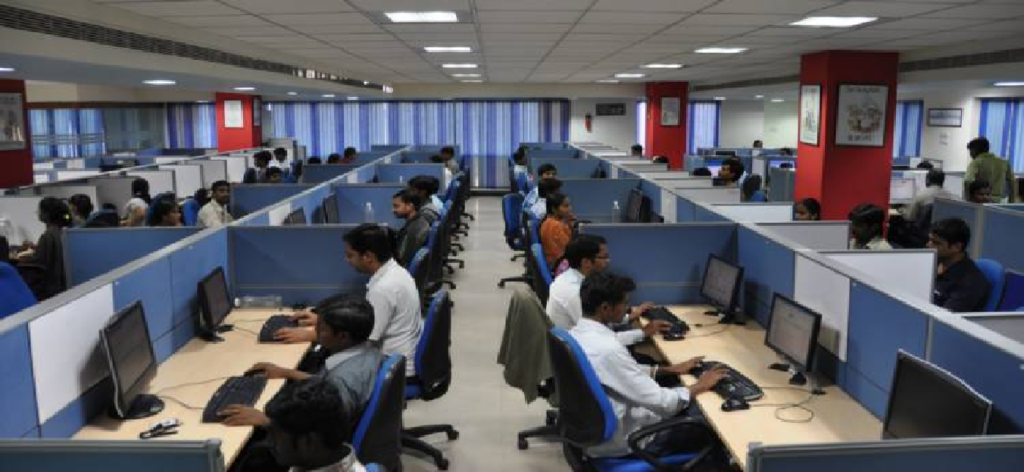 IT Industry : IT ઉદ્યોગમાં મોટો ઘટાડો, માત્ર 250 અબજ ડૉલરના આંકડાને સ્પર્શી શકશે, નવી નોકરીઓ પણ ઓછી થશે.