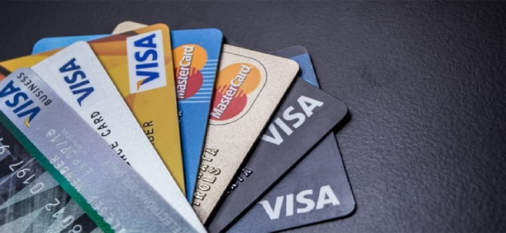 Business Payments via Cards: વિઝા અને માસ્ટરકાર્ડ પર આરબીઆઈની કડક કાર્યવાહી, આવી કાર્ડ પેમેન્ટ પર પ્રતિબંધ