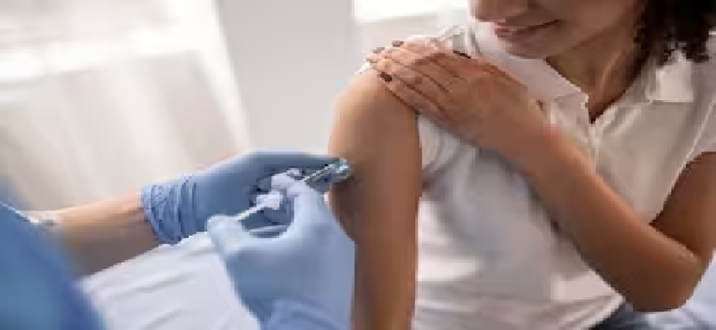 4 Essential Vaccines: આ ચાર રસીઓ છોકરીઓને આપવી જોઈએ, તેમના નામ તરત જ નોંધી લો