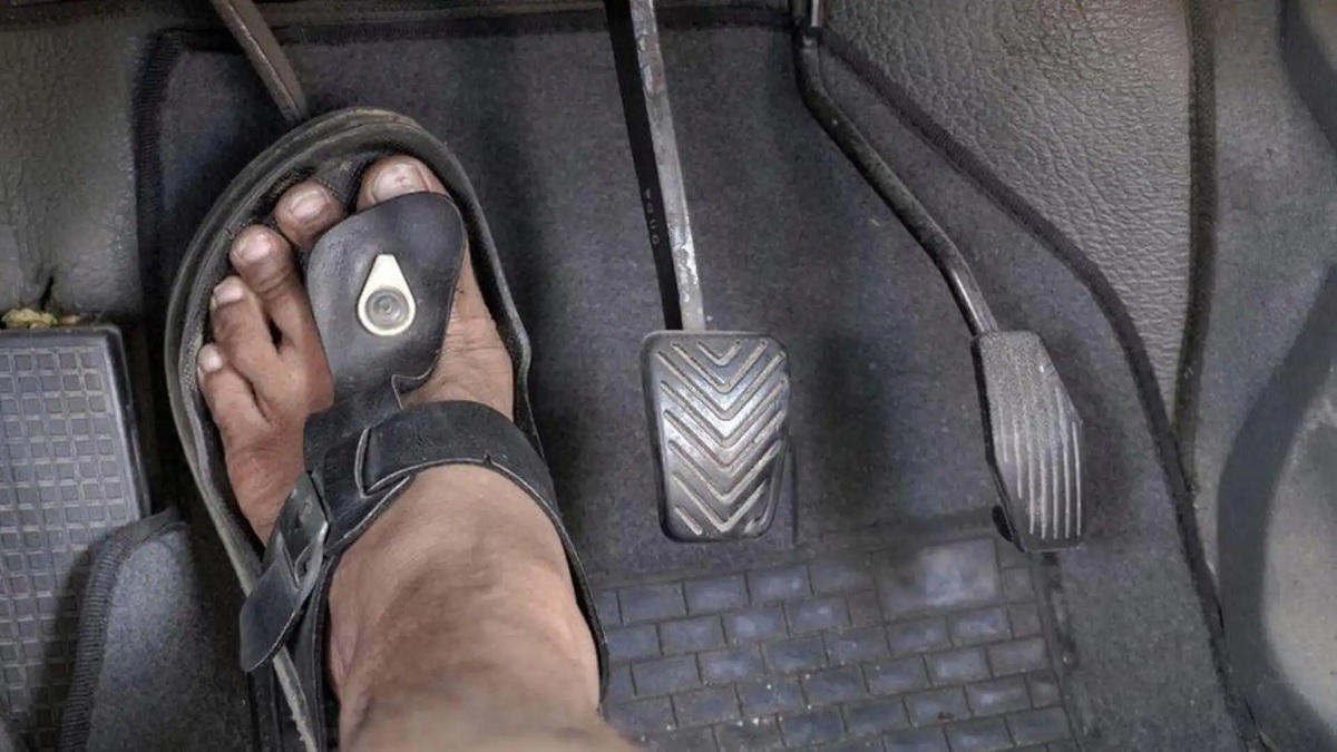 Clutch and Brake Apply: