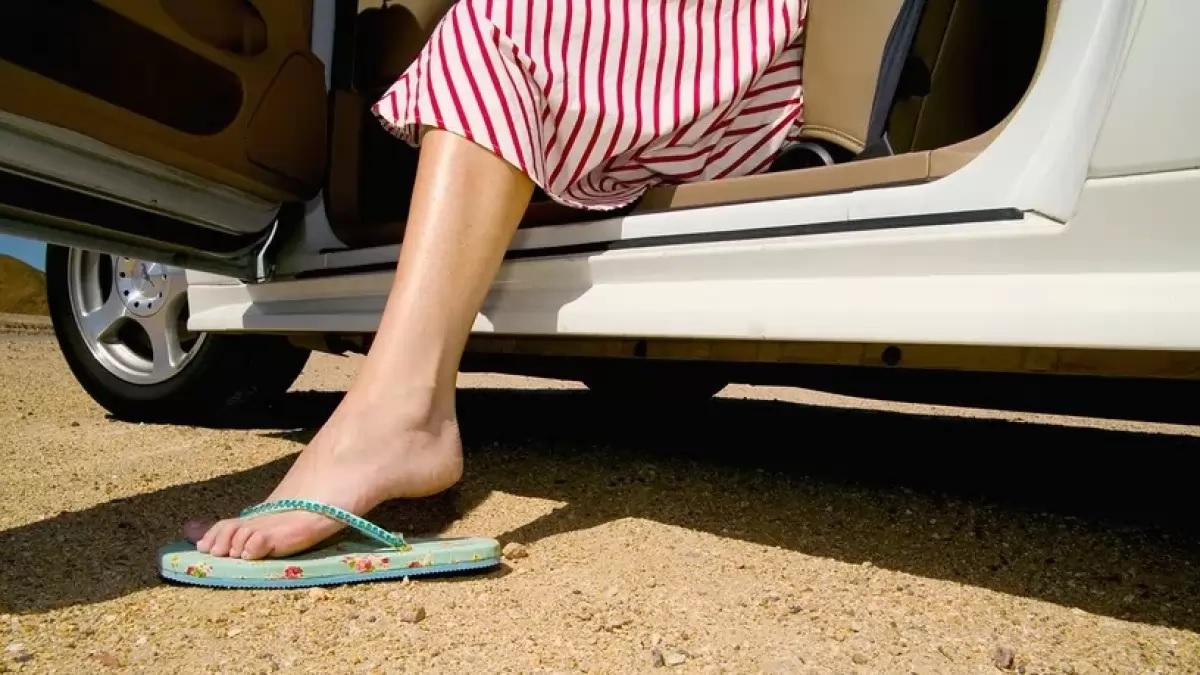 Car Challan on Chappal