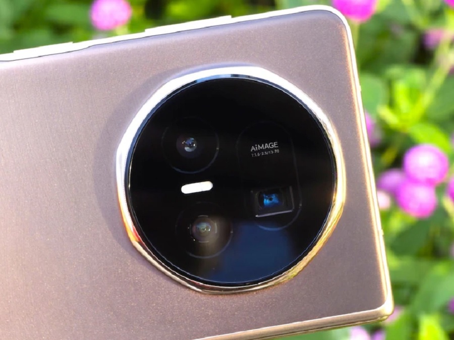 HONOR Magic V5