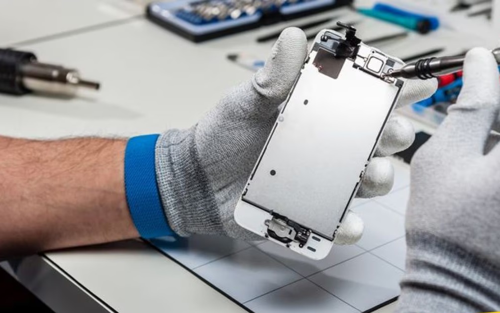 iPhone Service in India