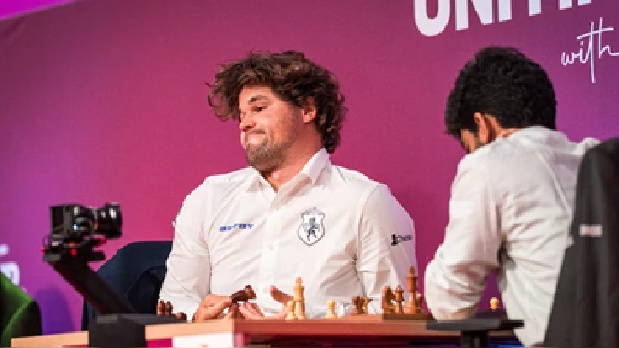 Gukesh vs Carlsen