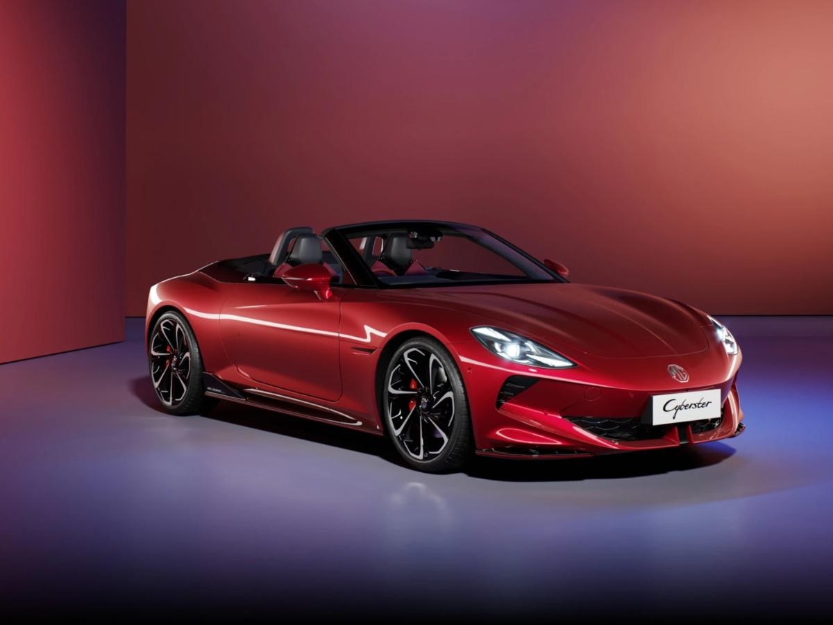 MG Cyberster vs BMW Z4