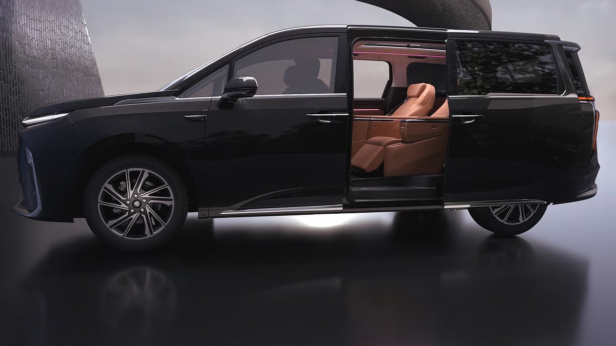 MG M9 Electric Limousine
