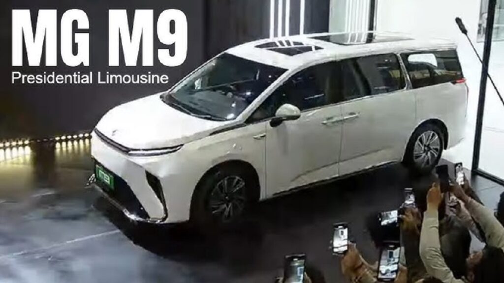 MG M9 Electric Limousine
