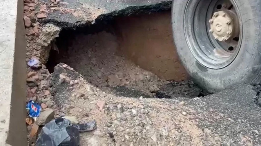 18 crore road damaged in 15 days