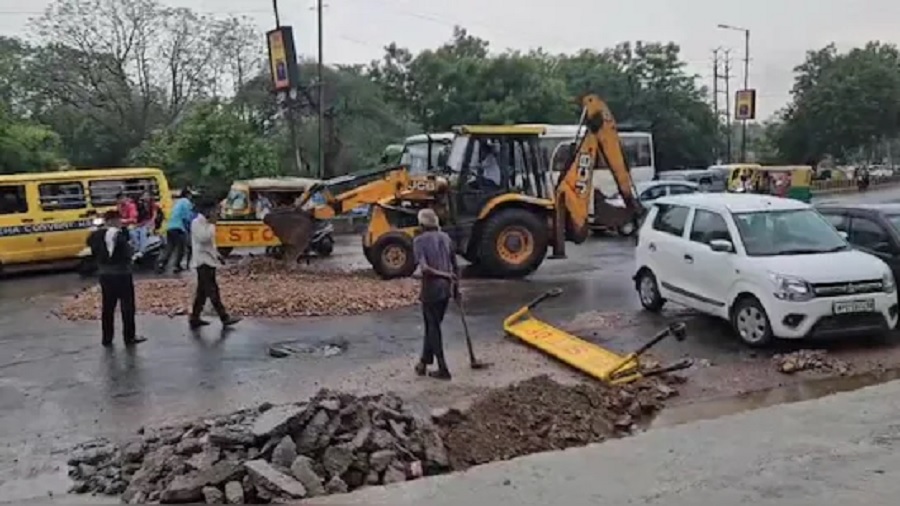18 crore road damaged in 15 days