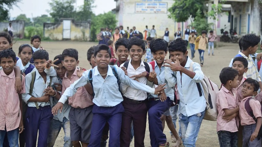 UP primary school merger news