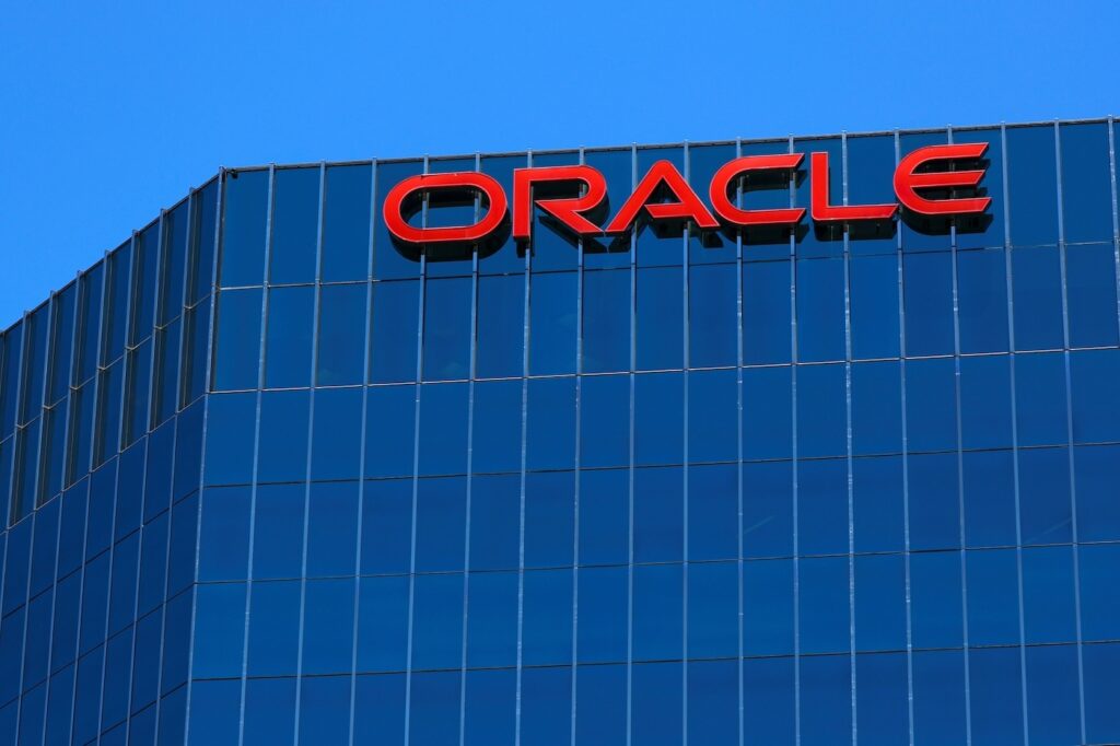 Oracle Layoffs: ભારતમાં પણ છટણીનો ફટકો, સેંકડો કર્મચારીઓ પ્રભાવિત