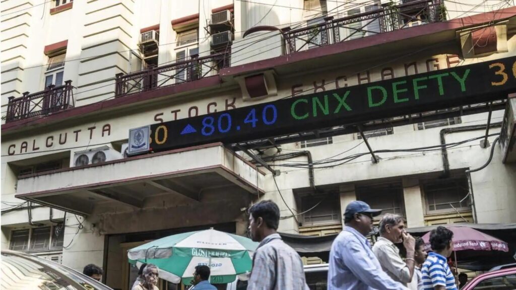 Stock Market: મેટલ અને આઈટી સેક્ટરના પતનને કારણે શેરબજારમાં ઘટાડો થયો.