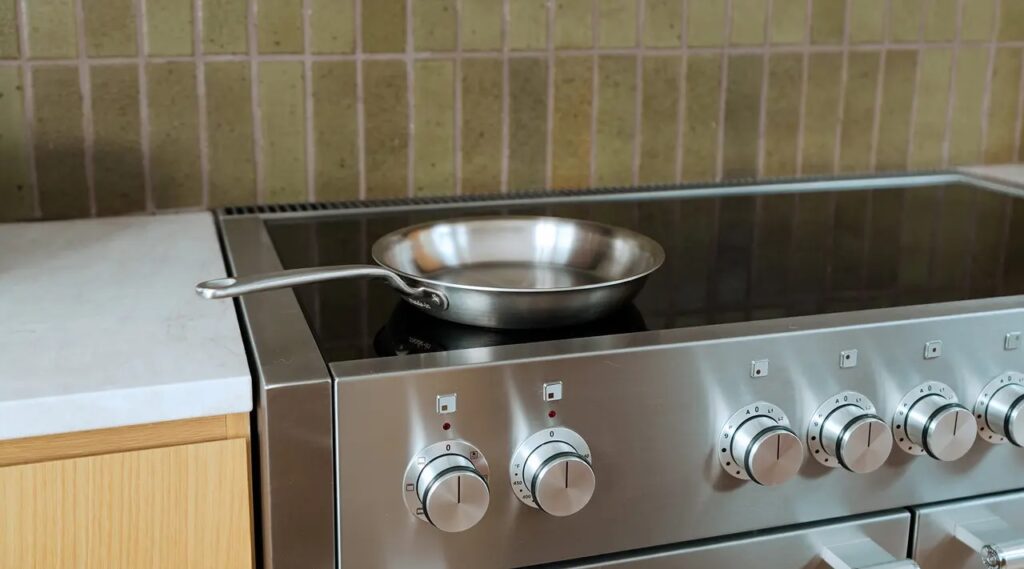 LPG Cylinder Shortage: LPGની અછતને કારણે ઇન્ડક્શન સ્ટવની માંગમાં વધારો